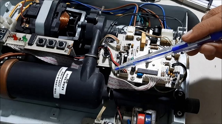 board máy nước nóng Ariston